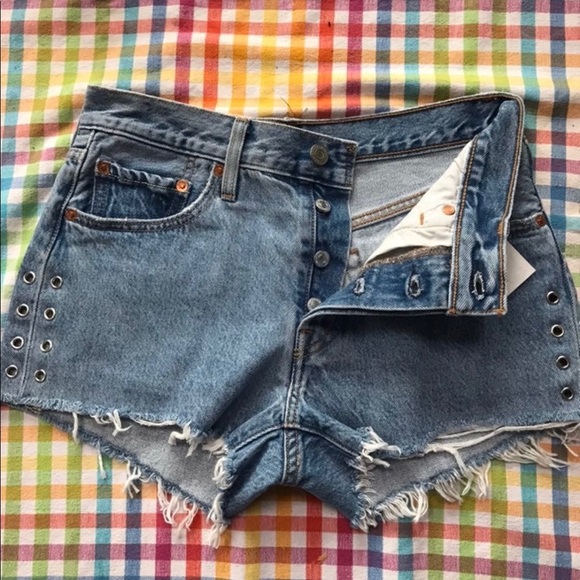 Levi’s jean shorts - Picture 2 of 3